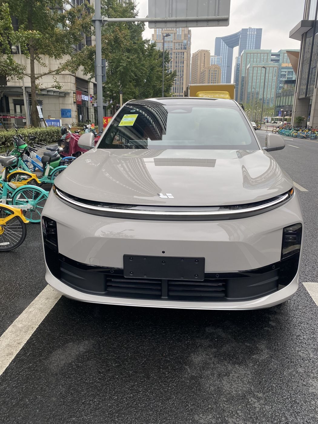 ky开元集团 MEGA 高压纯电 MPV